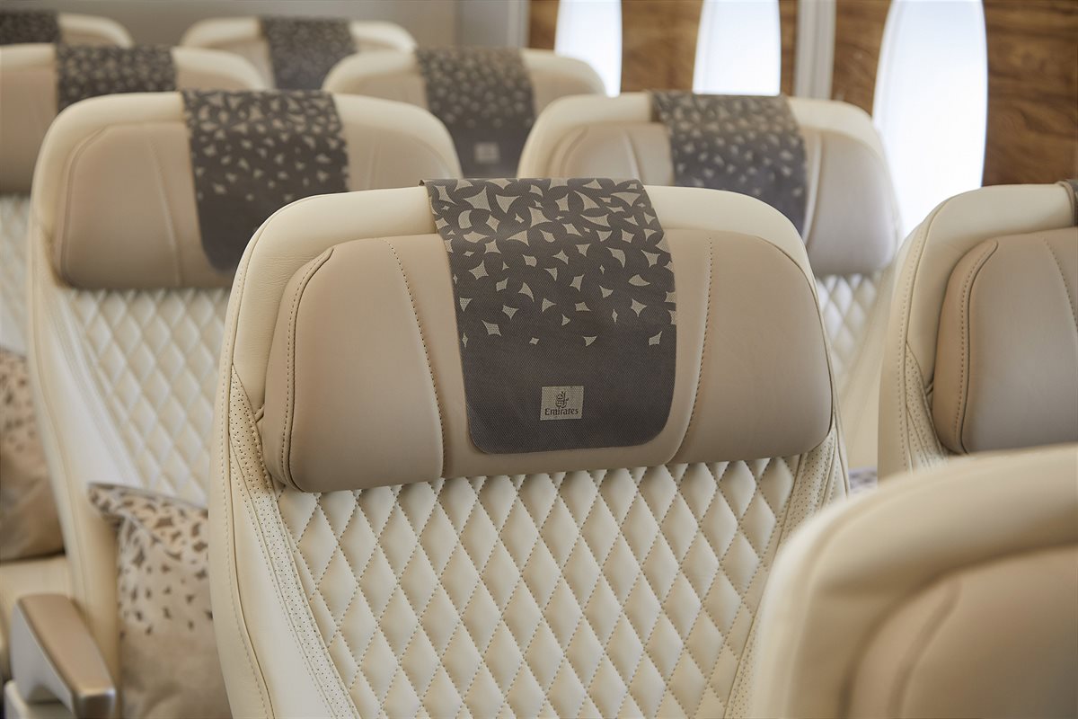 Emirates präsentiert erstmals Premium-Economy-Sitze auf dem „Arabian Travel Market 2021“