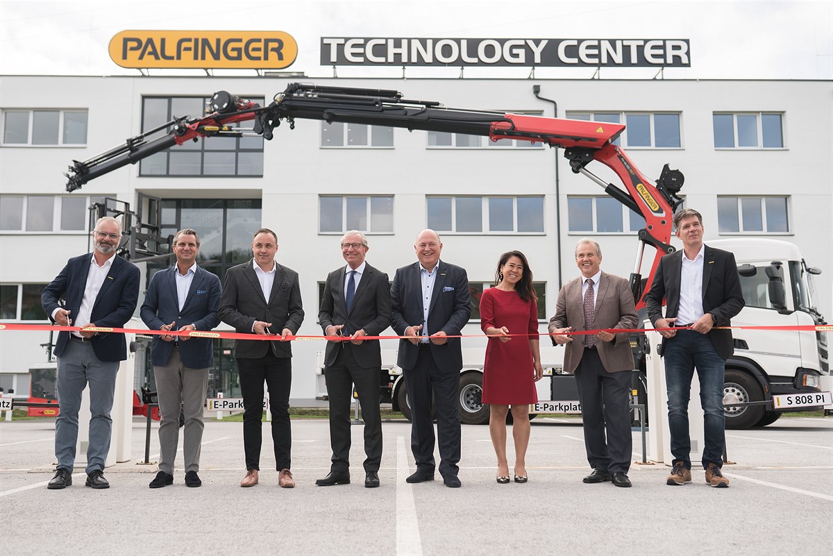 The opening of the Technology Center in Köstendorf.
